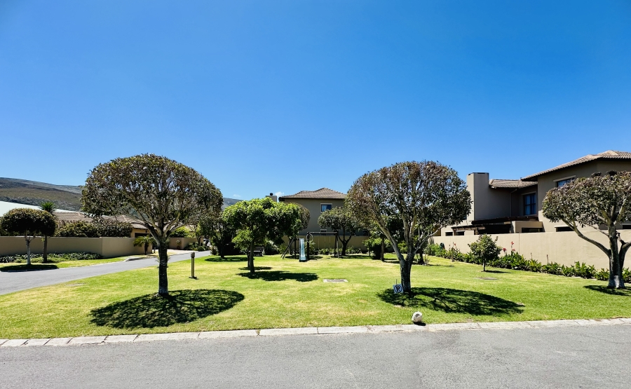 3 Bedroom Property for Sale in Sandbaai Western Cape